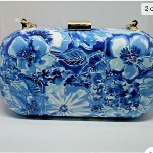 NWOT Lilly Pulitzer clutch with chain